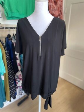 Chaus Black V-Neck Zip Front Tie-Hem Short Sleeve Top